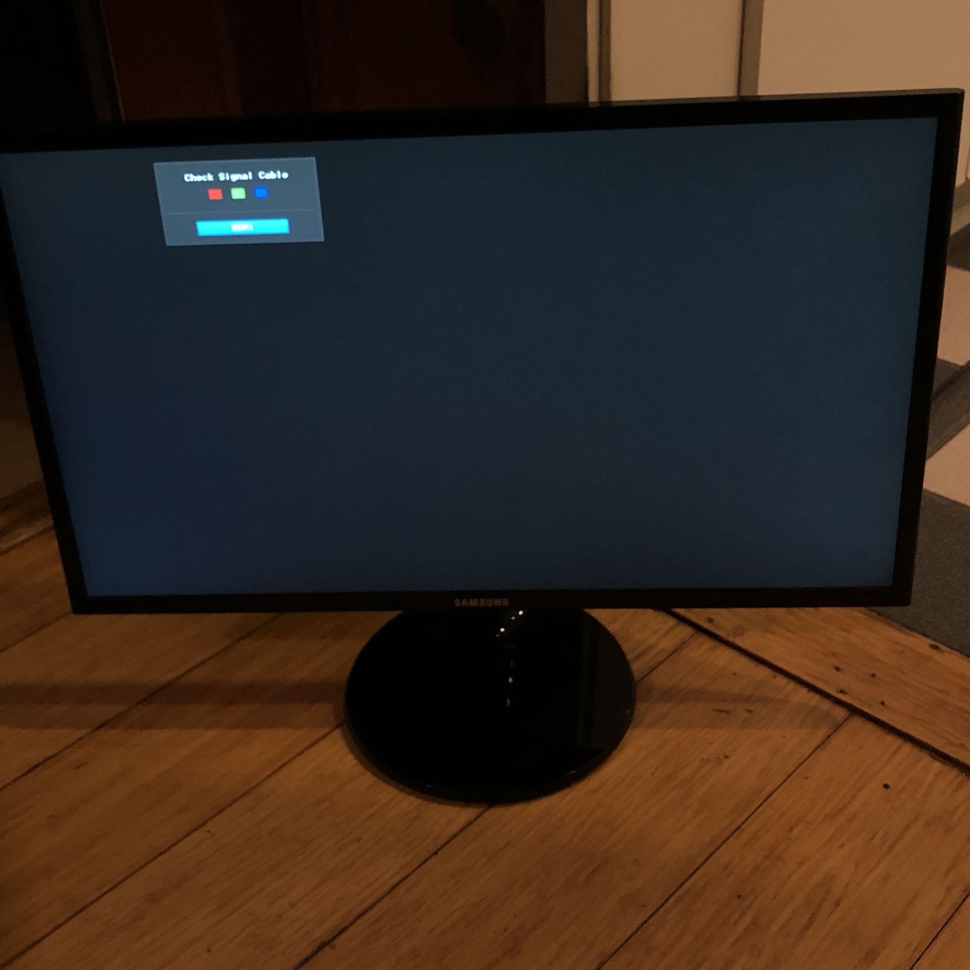 Samsung 24” LED Monitor S24F350 Slim Design Adjustable View Angle !!!WORKING!!! HDMI Wire & Power Cord (Silver Lake)