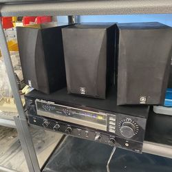 Stereo With Speakers