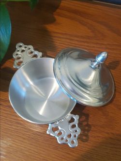 Vtg- Reduced- Woodbury Pewterers 4" Serving Dish with Lid & Handles