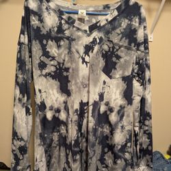 Women's Sew In Love Medium Long Sleeve