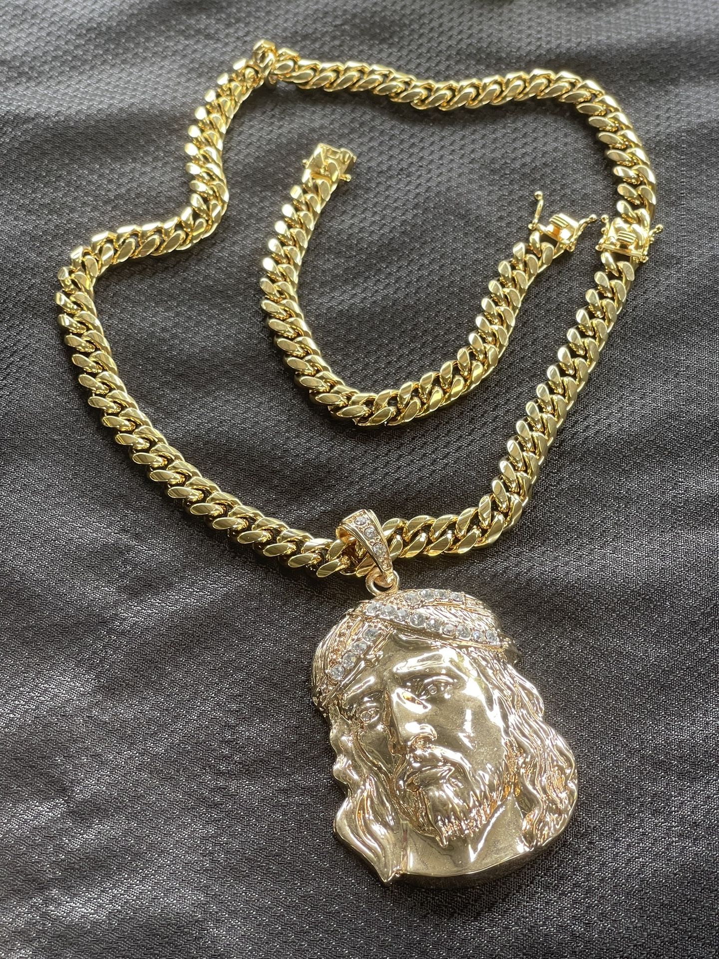 Big Jesus Pendant Sets