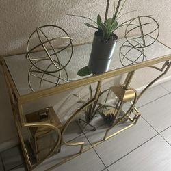 Gold Entry Table And Mirror 