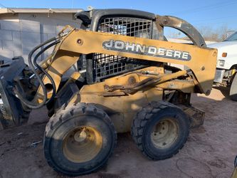 John Deere Skid Steer 250