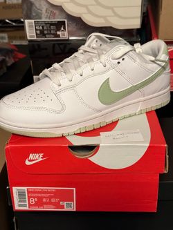 NEW 2023 NIKE DUNK LOW “Honeydew” Size 8.5