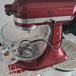 Kitchen aid Series 5 Tilt-mixer W/ Wire Whisk And Glass Mixing/measuring Bowl