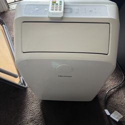 Hisense Portable Ac Unit W/ Remote 