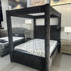 Black Queen Canpy Bed Frame 