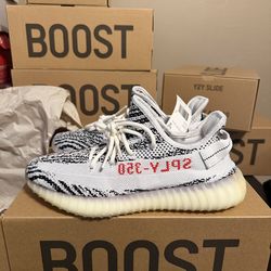 YEEZY BOOST 350 V2