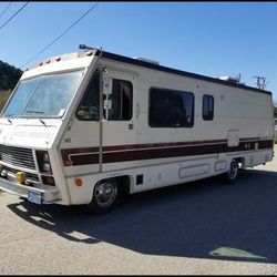 RV  8000 Miles Only