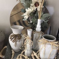 4 Glass Vases