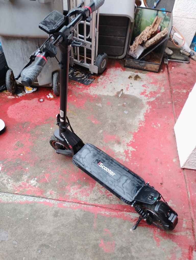 Iscooter I8x Pro 1150$ Scooter For 750$