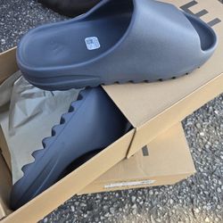 Adidas  Yeezy Slide Slate Grey