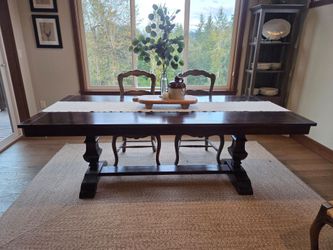Dining table and 4 chairs