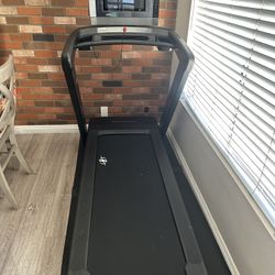 ## NordicTrack Commercial 1750 Treadmill – Excellent Condition