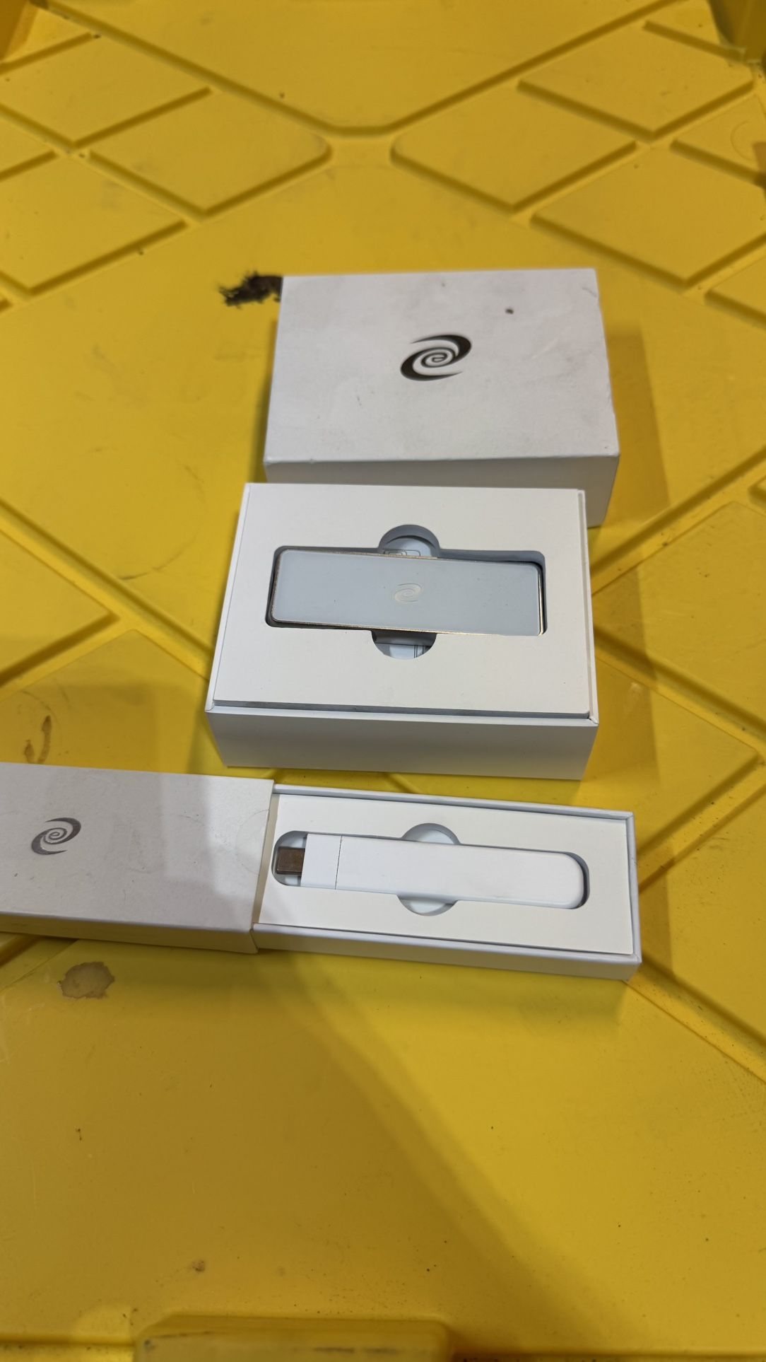 Deeper Connect Network Pico Miner With Wifi Adapter