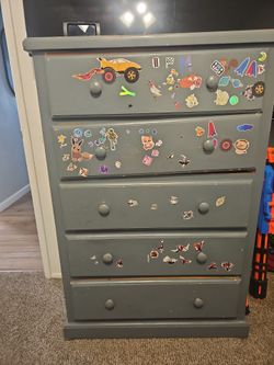 5 Drawer dresser