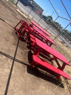 Picnic bench and 2 high chairs
