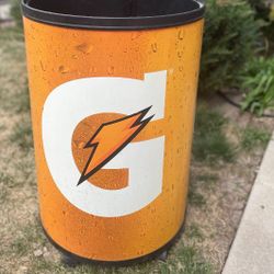 Vintage Gatorade PFI Ice Cooler On Wheels