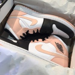 Air Jordan 1 MID