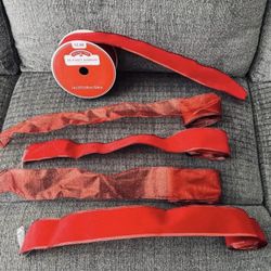 🎁 5 Rolls of Random Red Ribbon