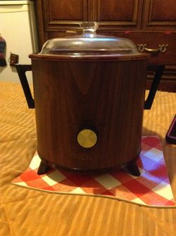 Vintage rival crock pot