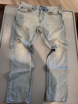 ⭐ Old Navy Men's Light Wash Straight Leg Jeans – Size 31x30 – Stretch Denim