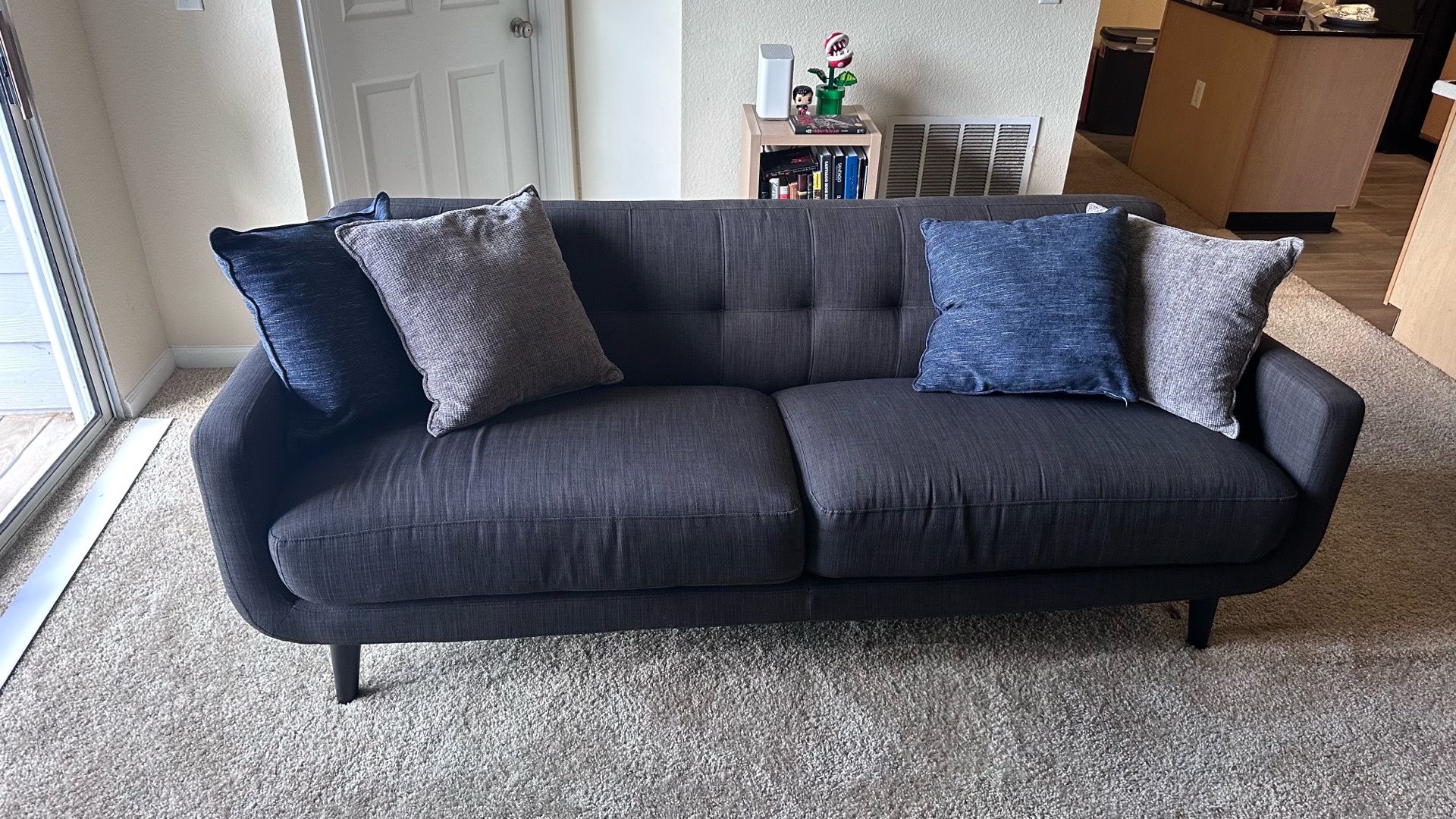 Couch w/Pillows