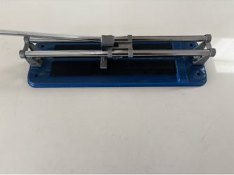 Tile cutter