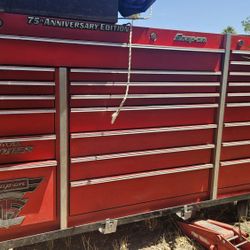 Snap-On master series tool cabinet