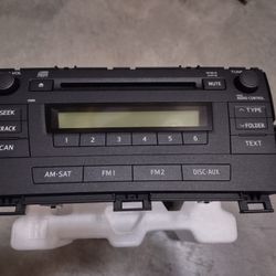 2010 or 2011 Factory Toyota Prius OEM Radio Mp3 CD Player Receiver Am Fm model 86120-47290