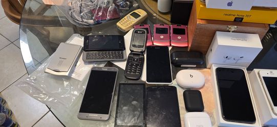 Cel phone lote