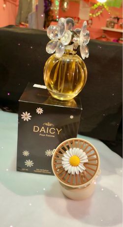 DAICY Pour Femme Perfume