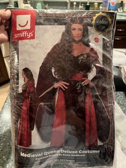Medieval Queen Deluxe Costume