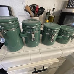 Storage Canisters 