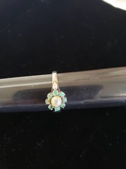 Emerald with White Pearl Ring