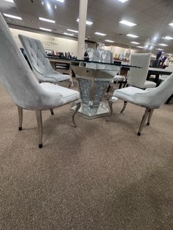Furniture & Mattress Discounters