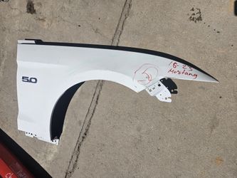 Ford Mustang right fender Oem