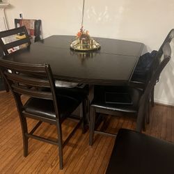 $250 Dining Set w/6 Chairs