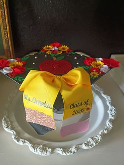 Graduation cap decor