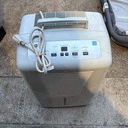 Dehumidifier 