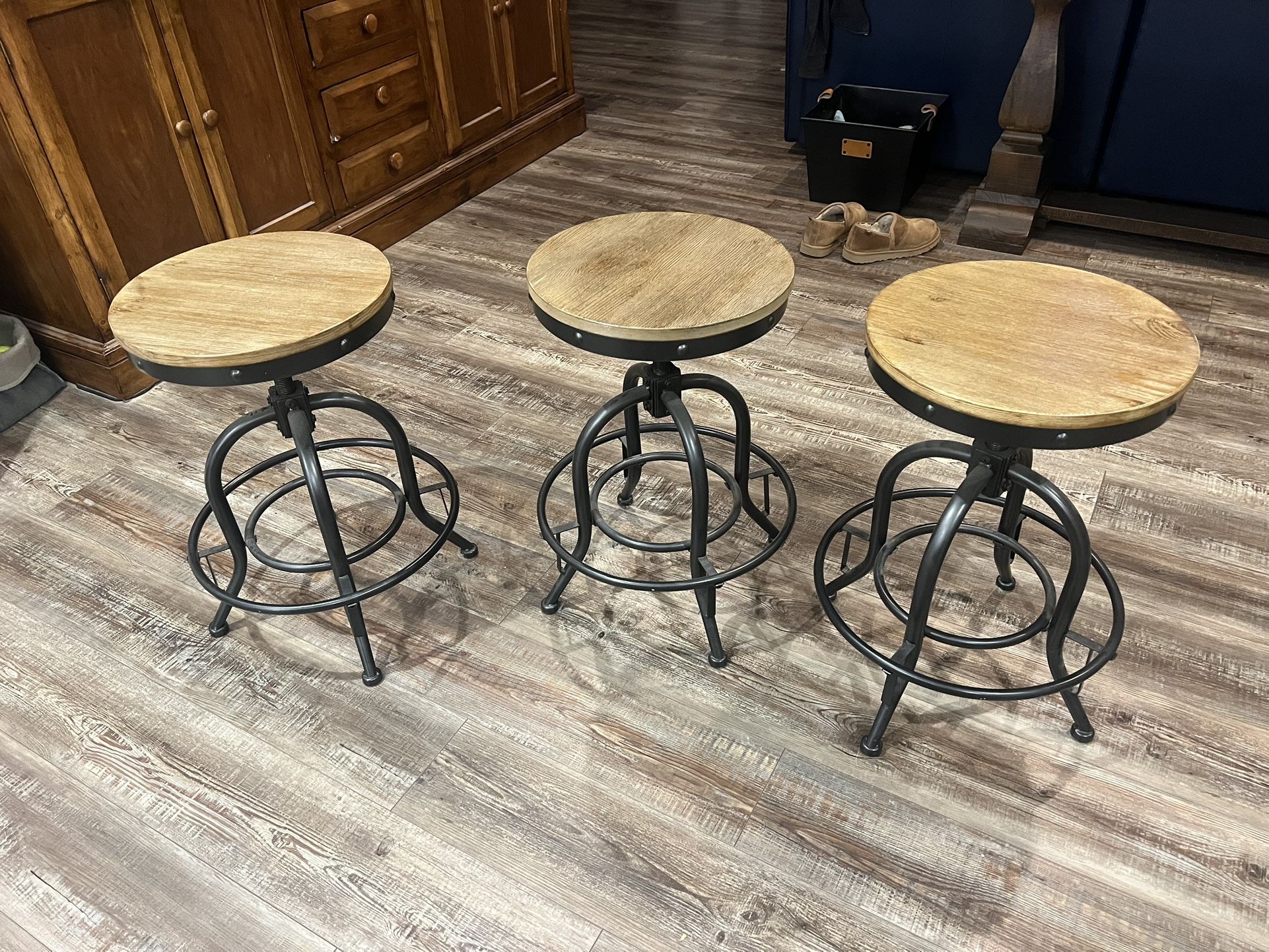 3 Bar Stool