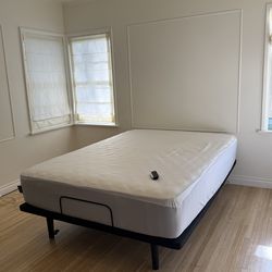 Sealy Ease Sleep Cycle Adjustable Queen bed and frame like new