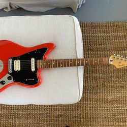 Fender Jaguar guitar (Near Mint Condition)