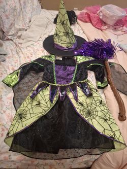 Witch Halloween costum