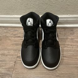 New Air Jordan 1 Mid ‘Black/Off Noir’ GS Size 6.5Y