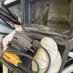 DeWALT Sander