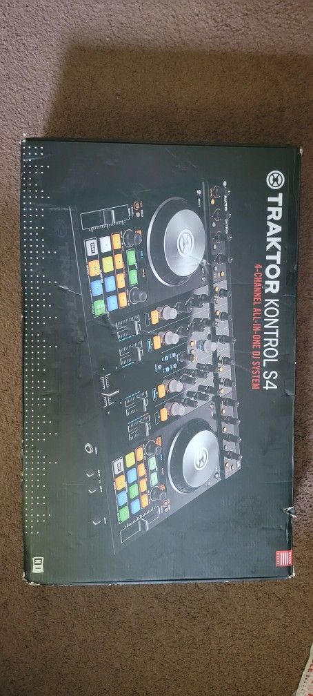Traktor Kontrol S4