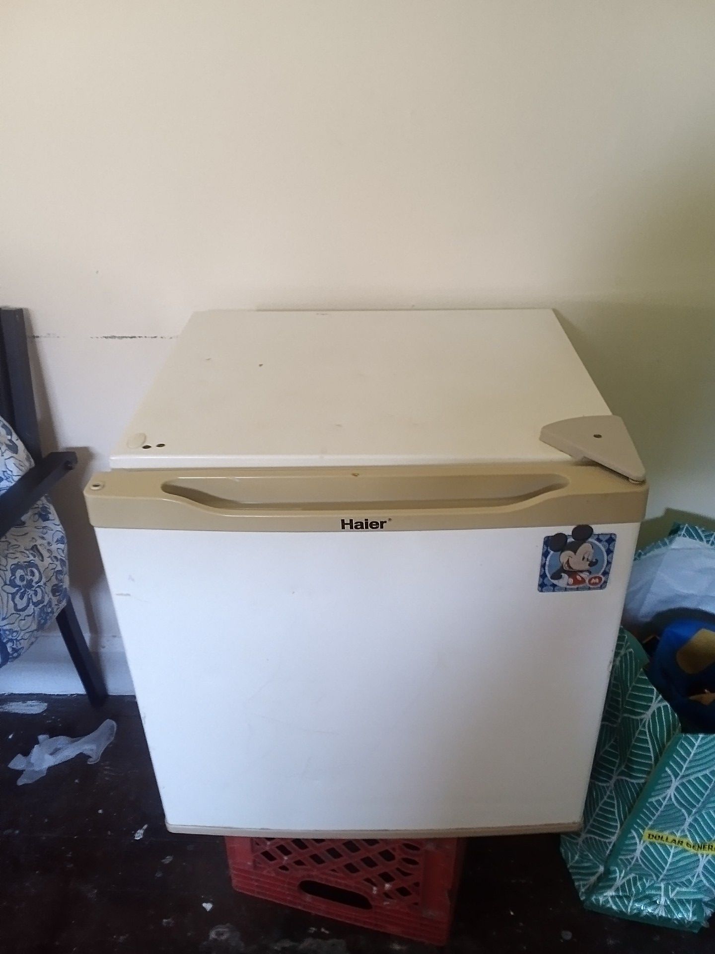 Haier Mini refrigerator