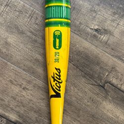 Victus Pencil Bat