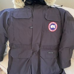 Canada Goose Expedition Man’s Parka (L)